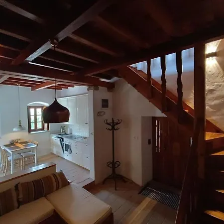 Dom wakacyjny Stone House *